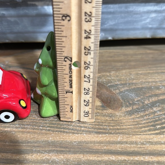 Christmas Red Truck & Tree Salt and Pepper Shakers - Picture 8 of 12